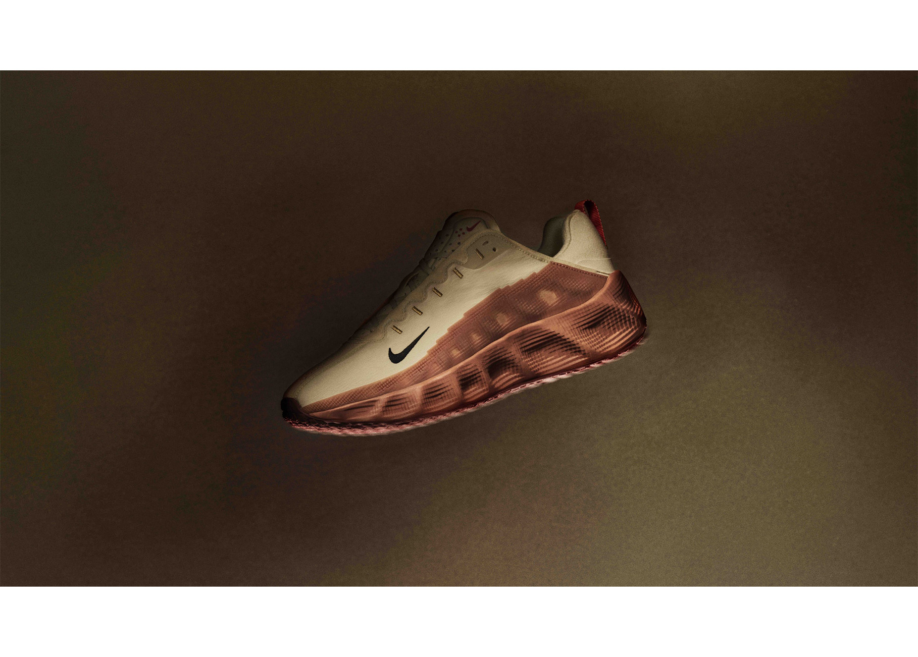 Nike Ava Rover引领城市街头鞋履的创新高性能科技之作