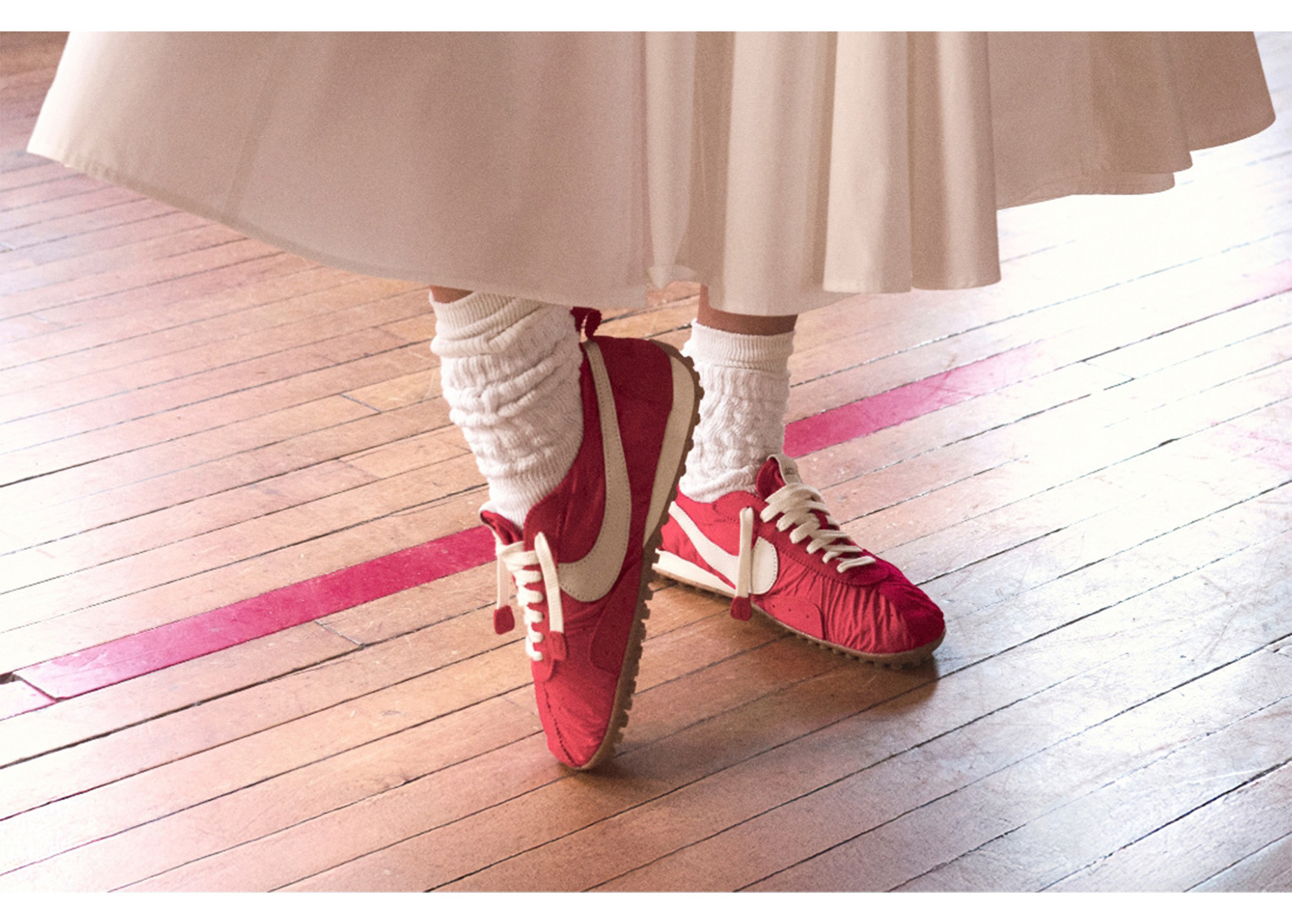 耐克携手Jacquemus，为新世代重释经典Nike Moon Shoe登月鞋