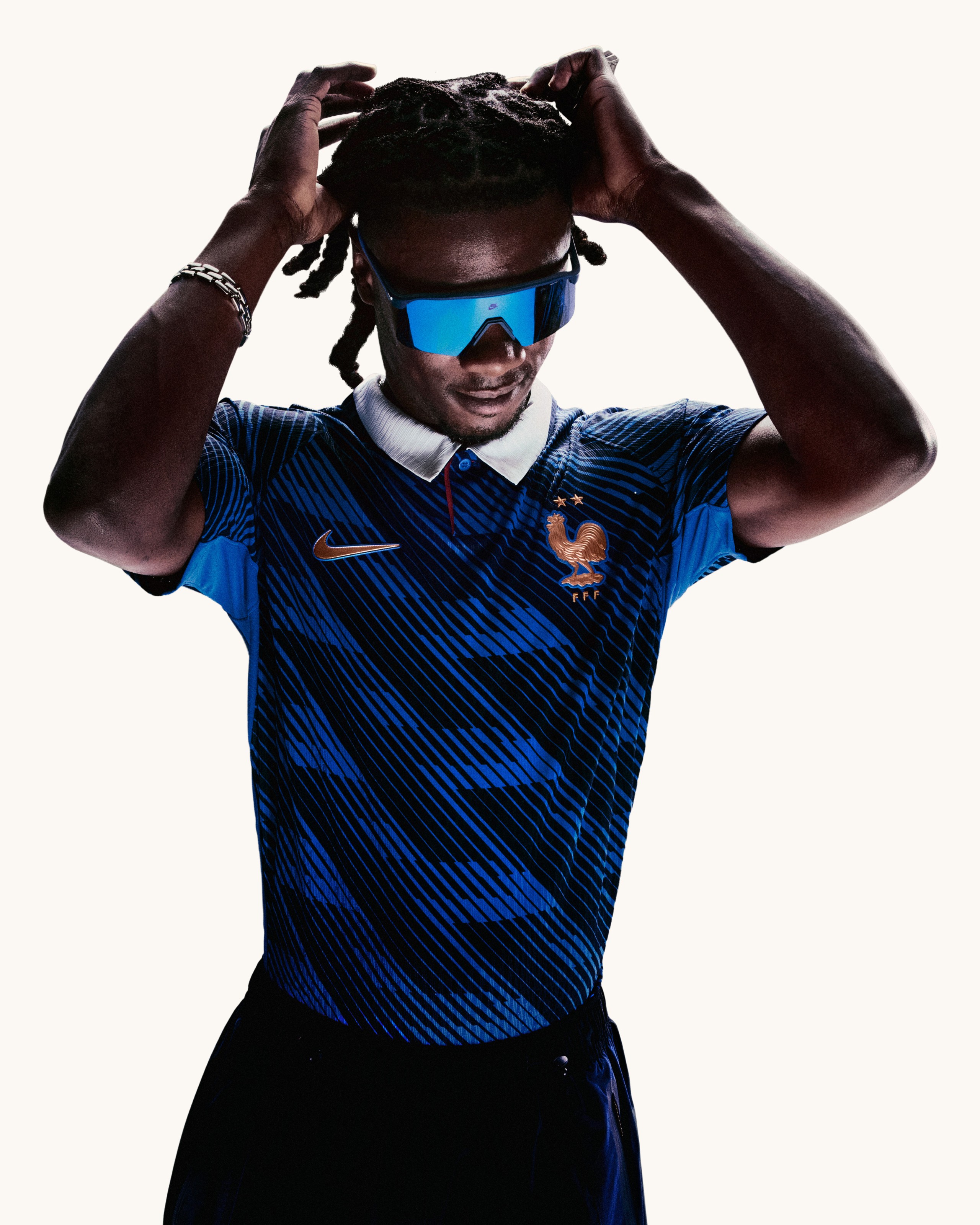 008_nike-football-2026-federation-kits-france-home-eduardo-camavinga-2.jpg
