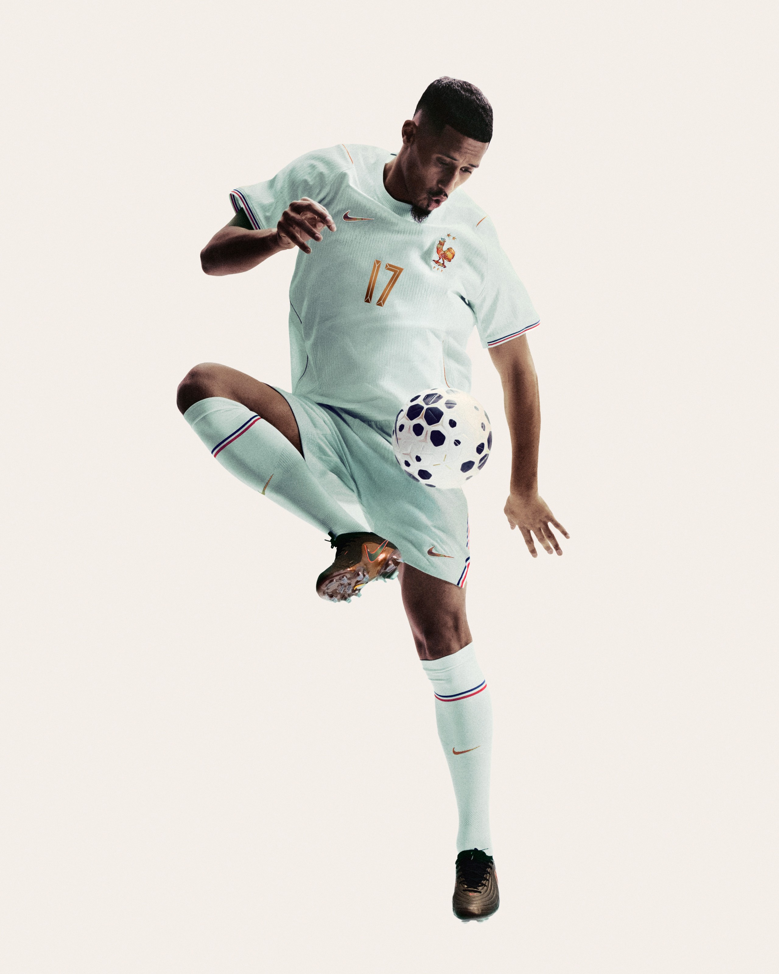 013_nike-football-2026-federation-kits-france-away-william-saliba-1.jpg