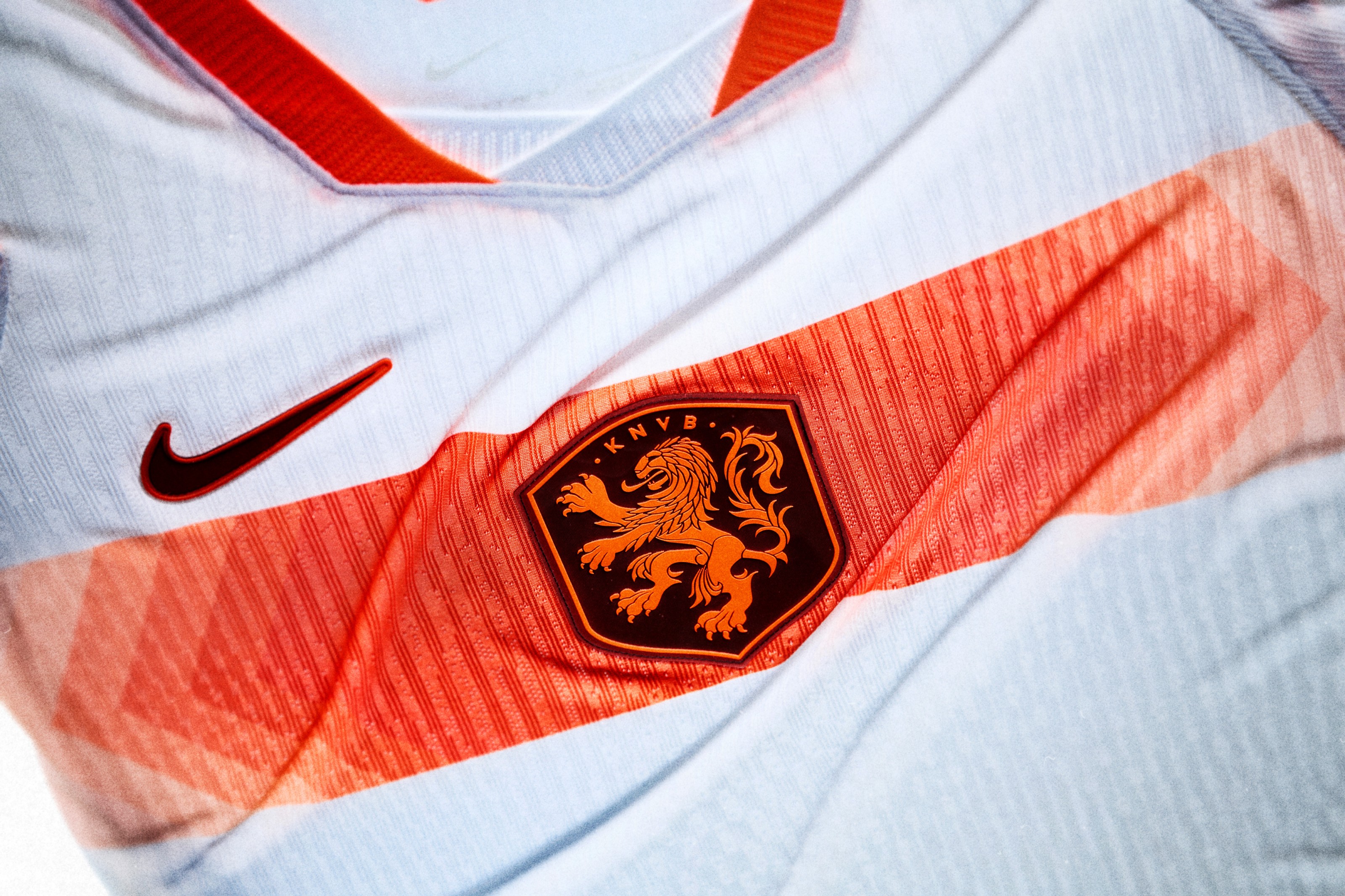 006_nike-football-2026-federation-kits-netherlands-away-2.jpg