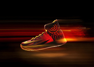 耐克篮球推出NIKE ZOOM HYPERREV