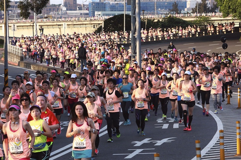 WE RUN TPE NIKE WOMAN’S HALF MARATHON- TAIPEI 18,000女性 #只為更讚