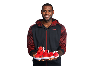 耐克发布LEBRON 12青少年版：专为王子打造