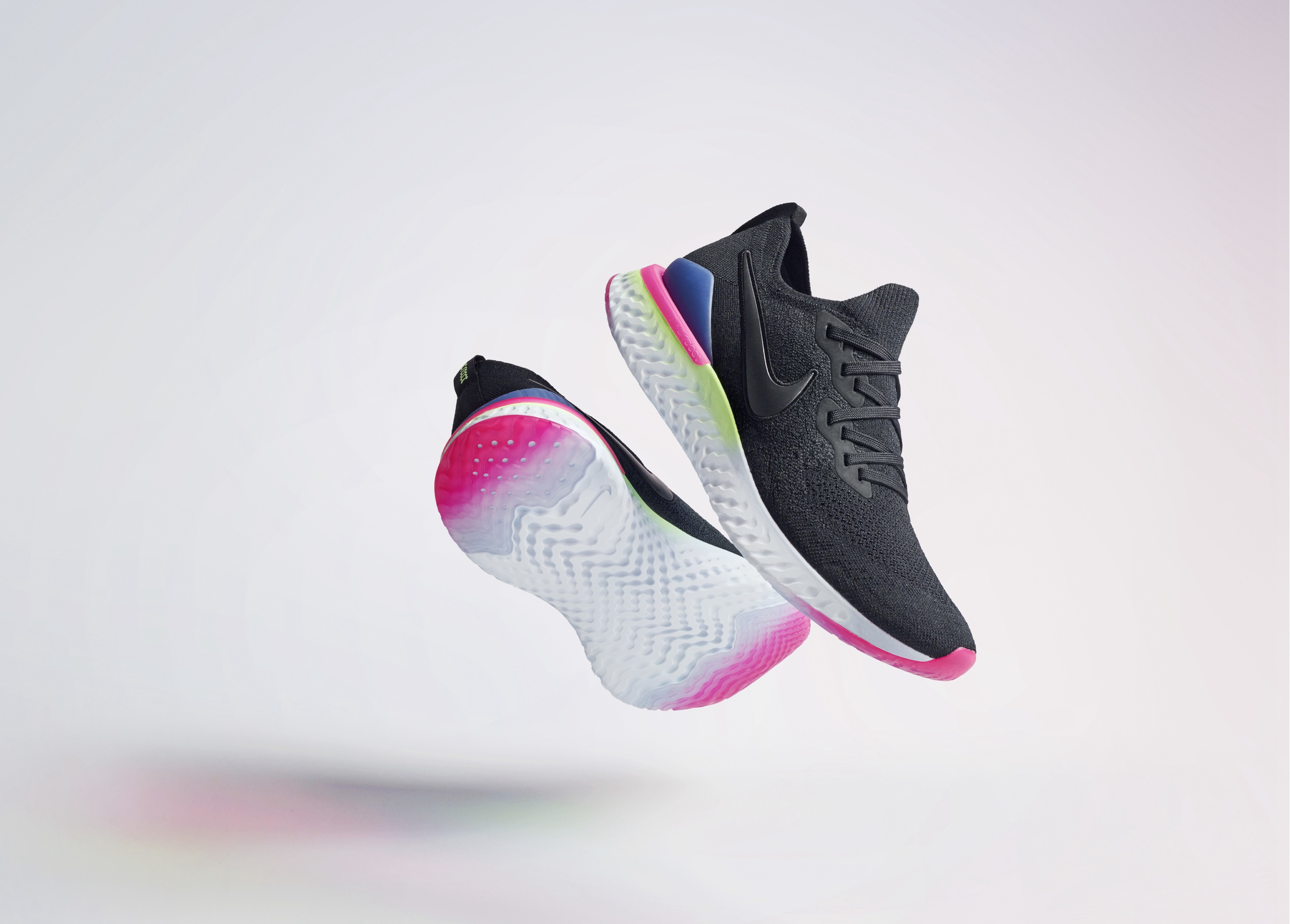 NIKE EPIC REACT FLYKNIT 2 跑鞋 煥新開跑