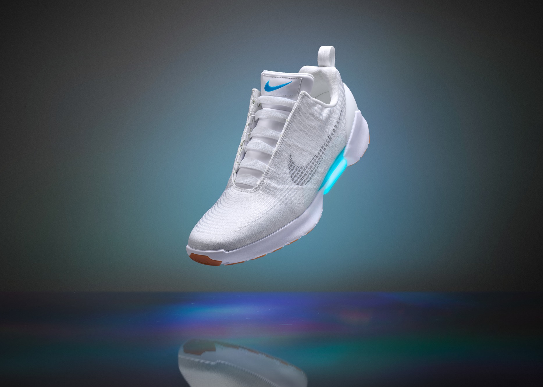 NIKE HYPERADAPT 1.0  讓夢想成為現實