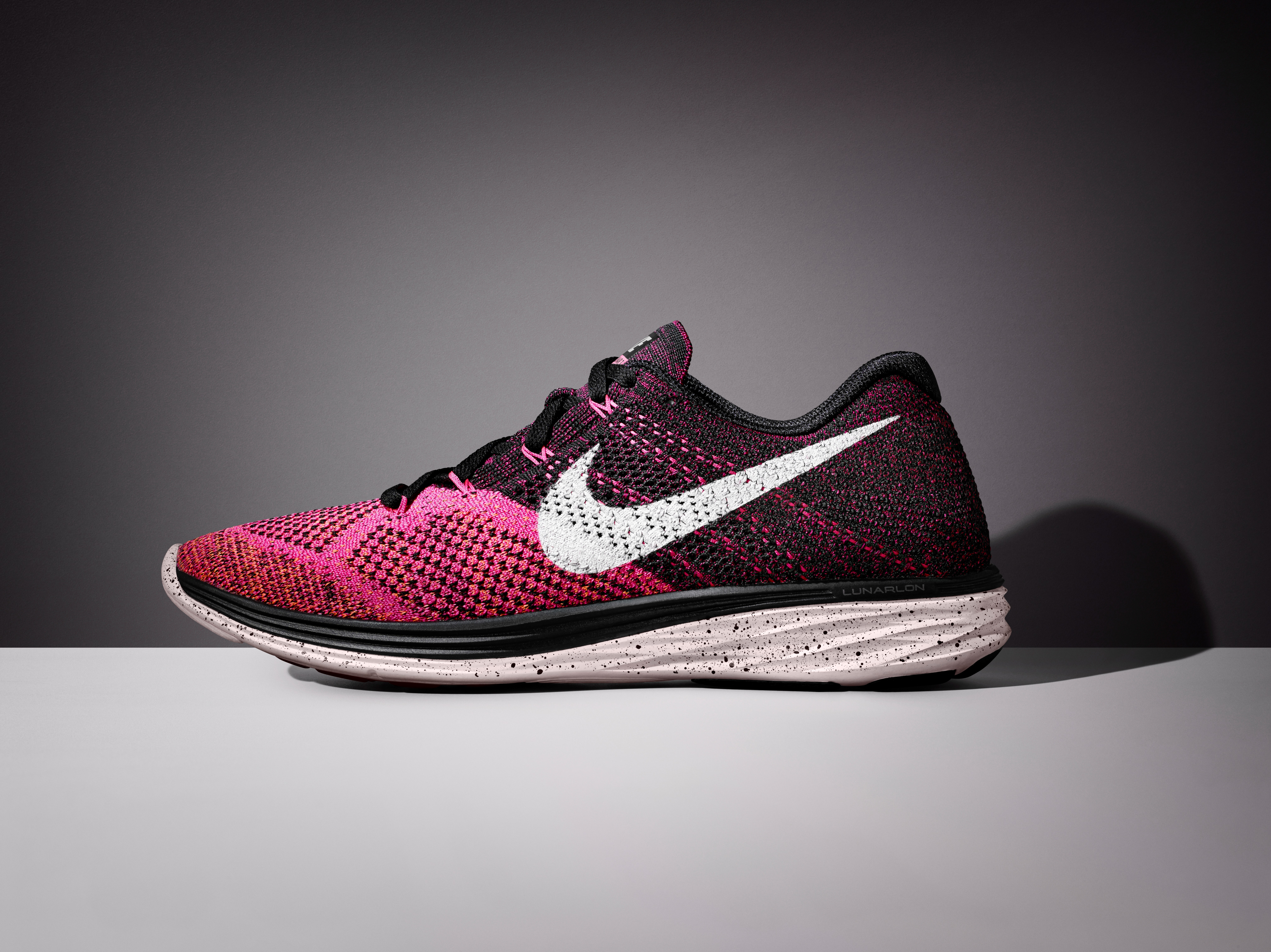 輕盈堅韌前所未有，NIKE FLYKNIT LUNAR 3