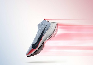 採用全新NIKE ZOOMX中底的NIKE ZOOM VAPORFLY ELITE