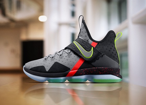 LEBRON 14首次登场