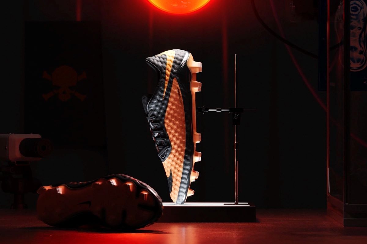 致命本能 再度觉醒：Nike Hypervenom RGN重磅归来